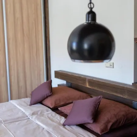 Guest house Vino Hruska Pardubice