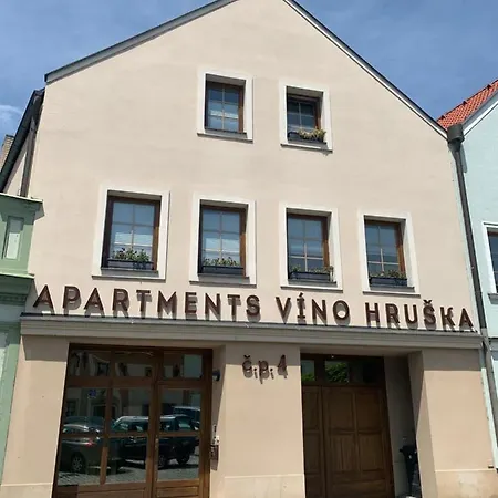 Vino Hruska * Pardubice