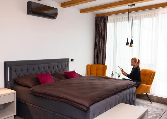 Vino Hruska 4*